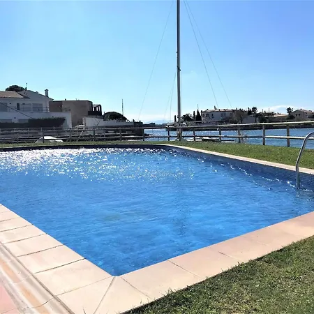 شقة En Con Vistas Al Canal Y Piscina Av-52 *